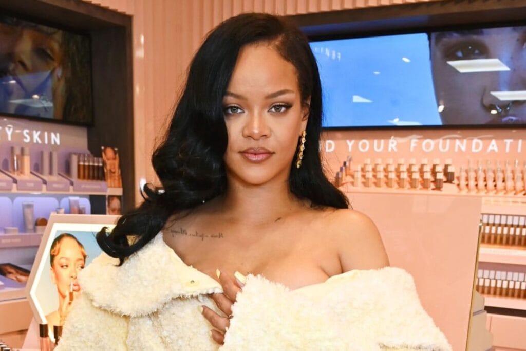 The 5 Richest Female Artists in the Music Industry
Rihanna