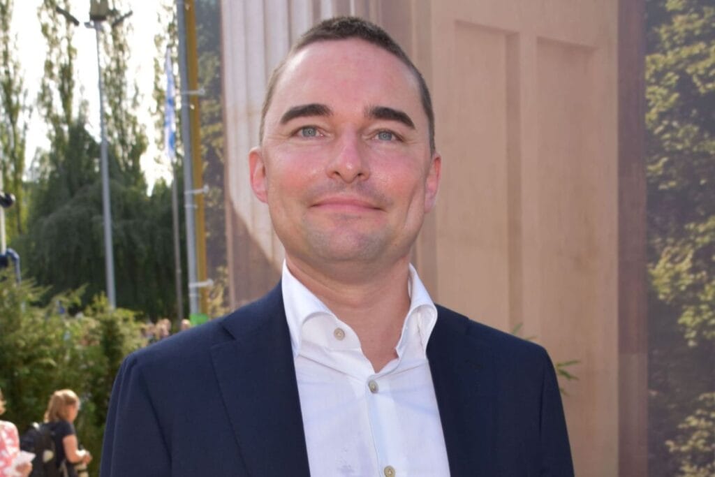 Lars Windhorst
Top 5 Richest People Who Lost It All